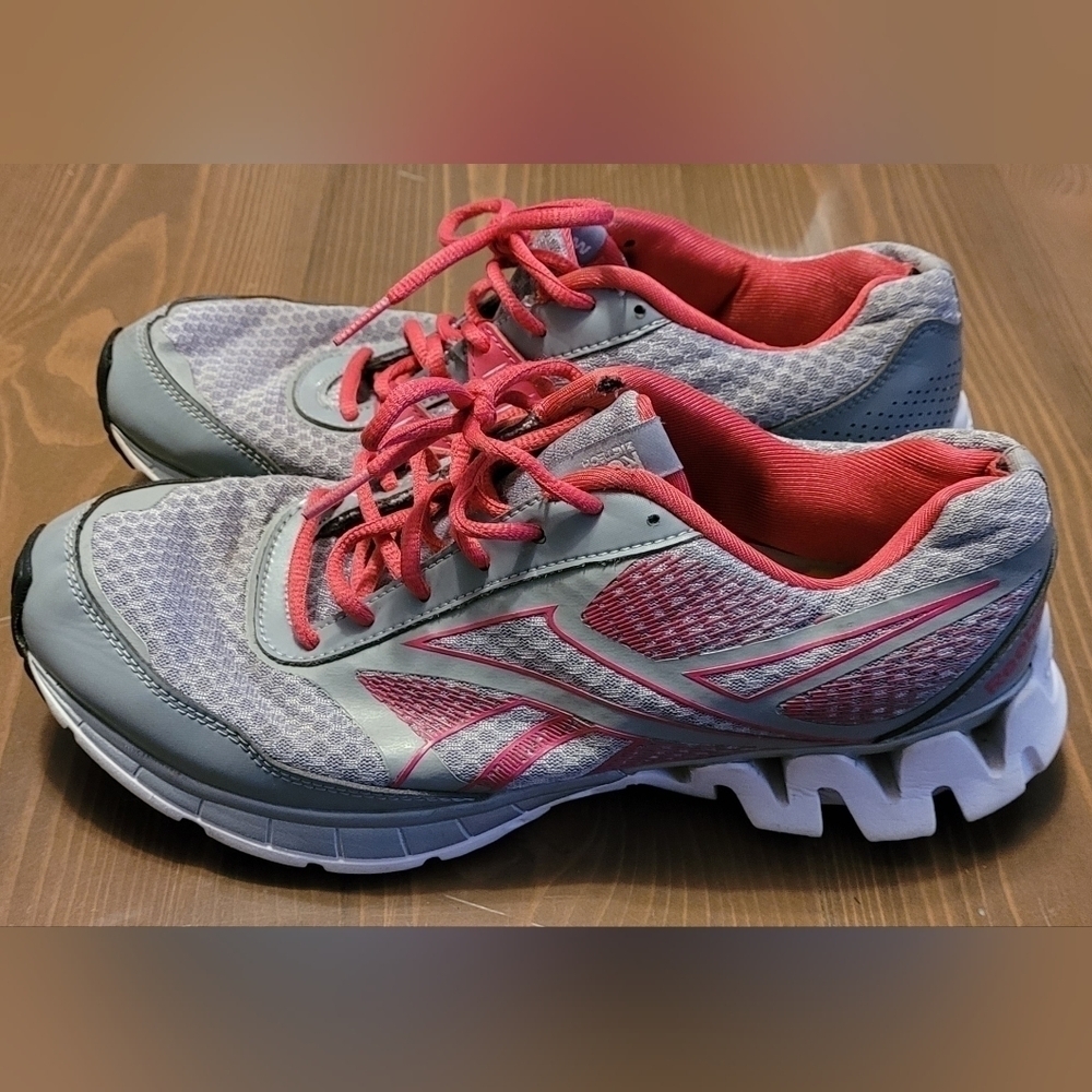 Women's Reebok Zigtech Grey/Pink/White Size 10 Nice Condition HTF This Colorway - Picture 2 of 10